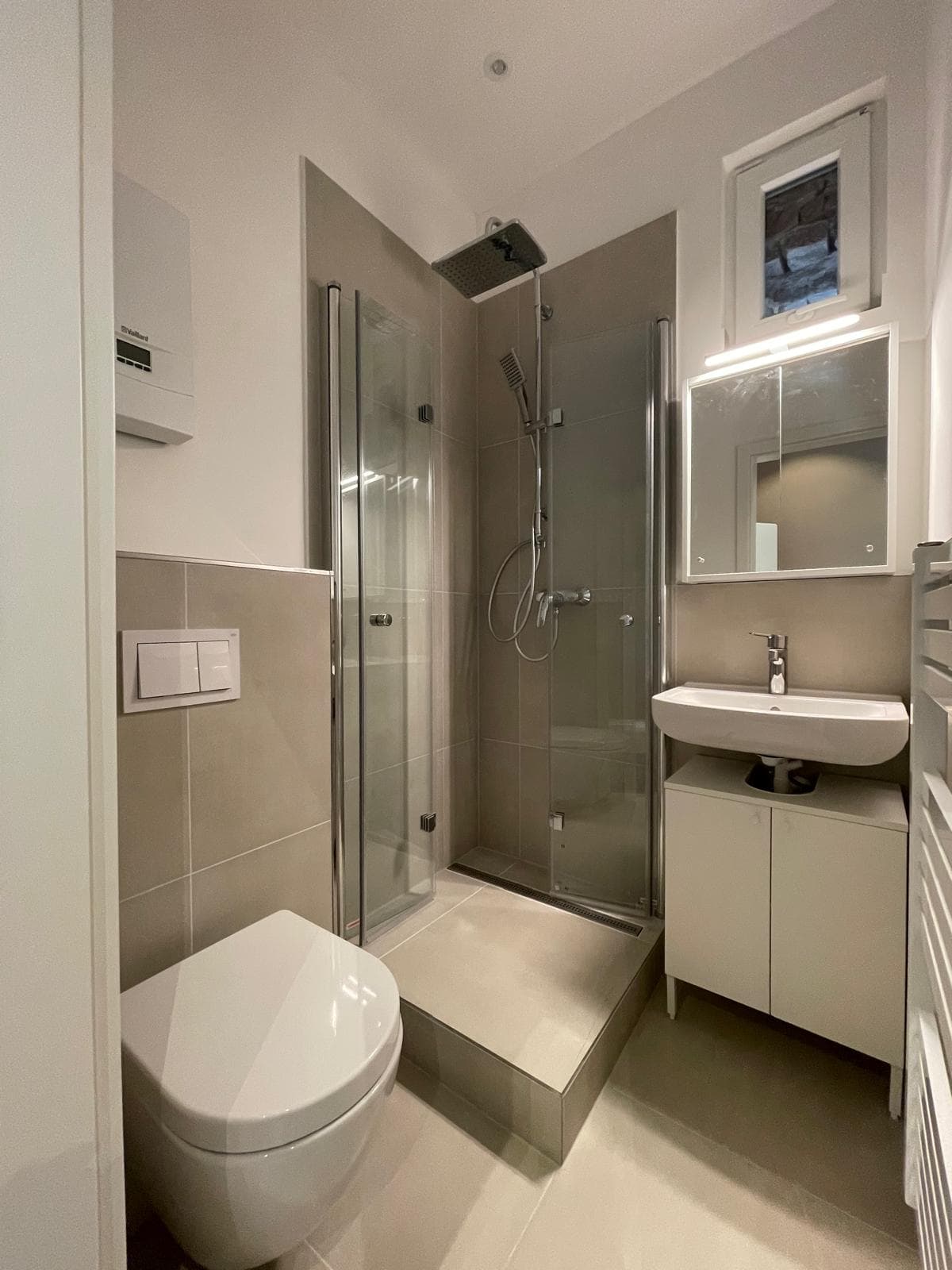 Bright 2-Room Flat Share Concept in Cologne-Mühlheim thumbnail 5